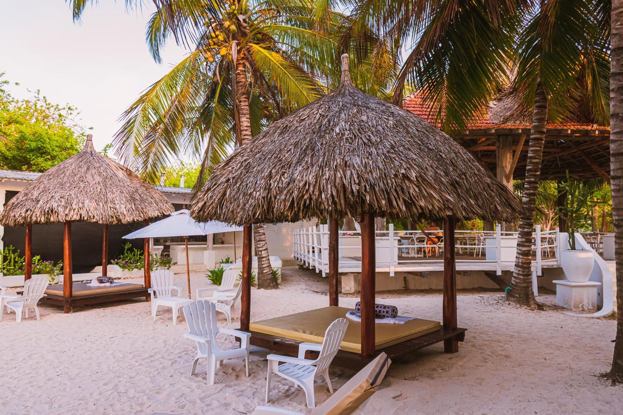 Marine Beach Club & Hotel By Tequendama Tierra Bomba Exterior photo