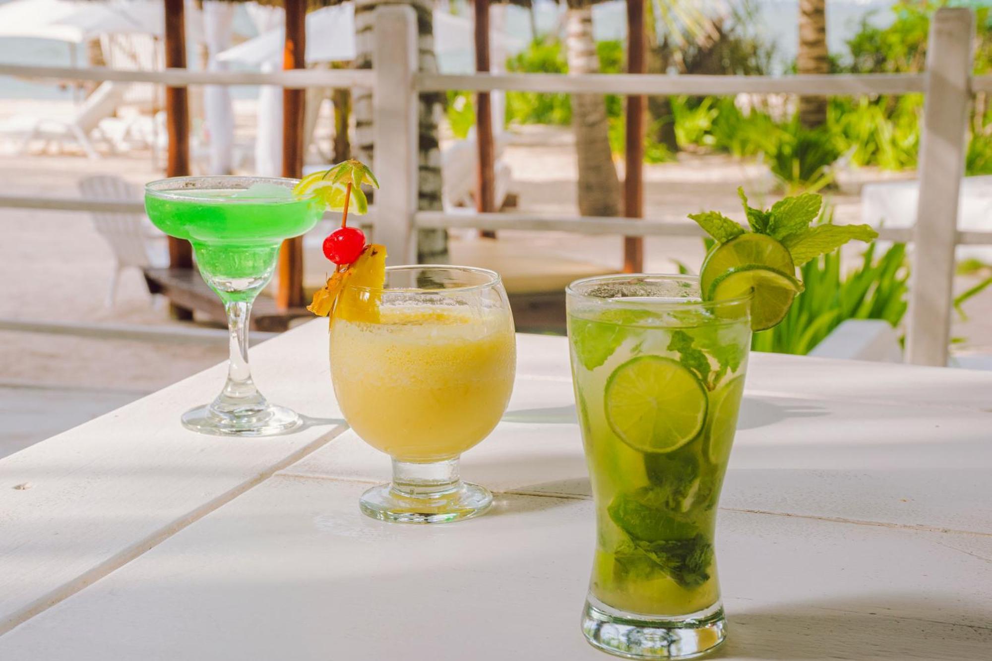 Marine Beach Club & Hotel By Tequendama Tierra Bomba Exterior photo